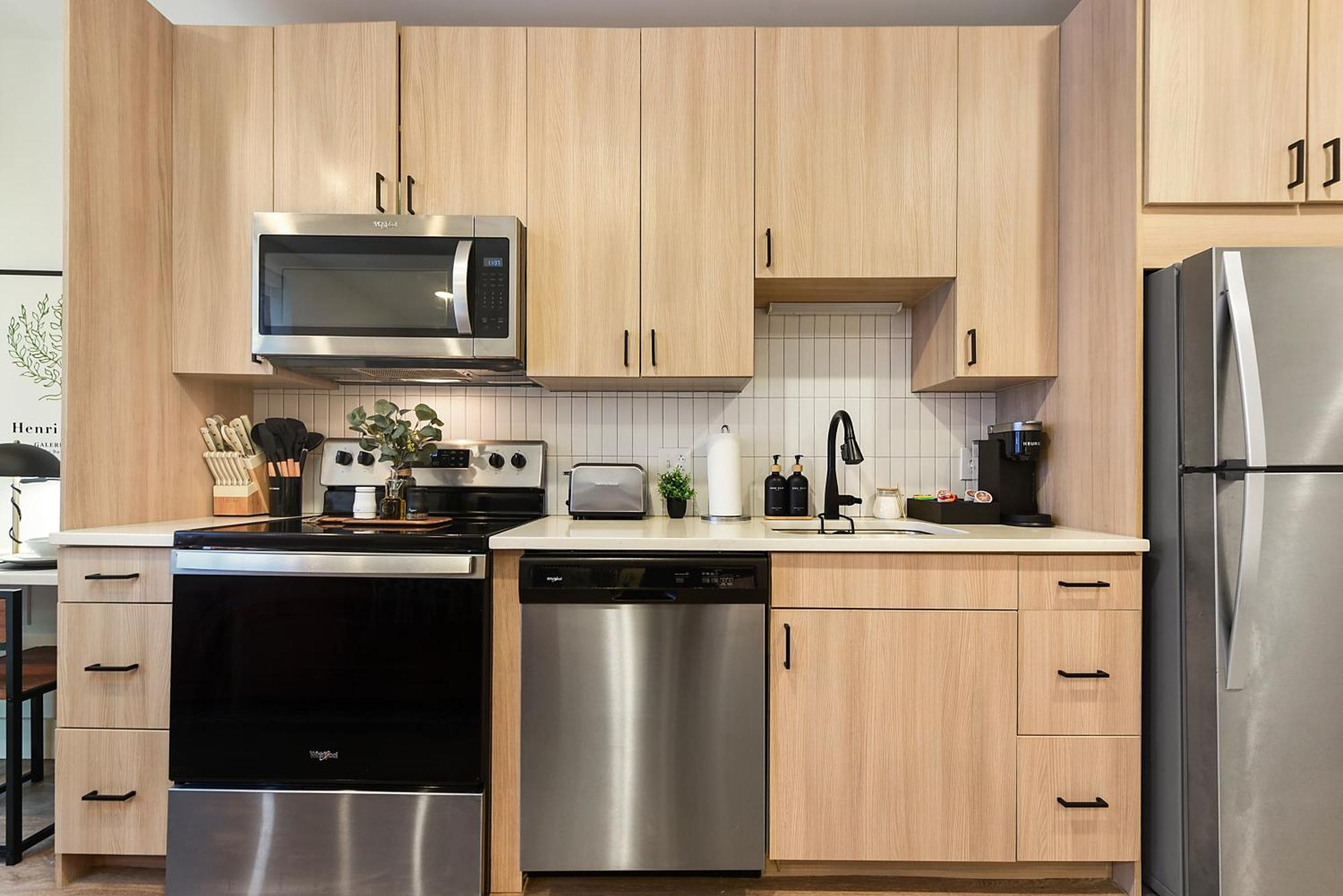 Lux King Bed Free Parking Pitt Cmu Apartment *